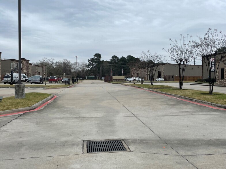 More Photos Of 22325 Gosling Rd, Spring Unknown For Lease