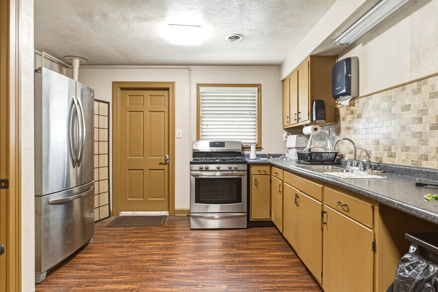 More Photos Of 13908 Dixie Hwy, Louisville Religious Facility For Sale
