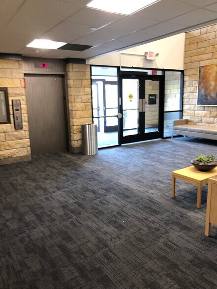 More Photos Of 6600 City West Pky, Eden Prairie Office For Sale