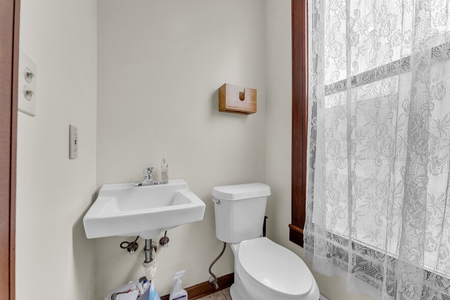 More Photos Of 755 Broadway Ave, Bedford Apartments For Sale