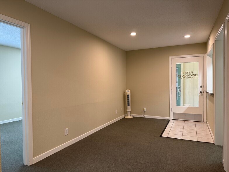 More Photos Of 2833 Nasa Pky, Seabrook Office For Lease