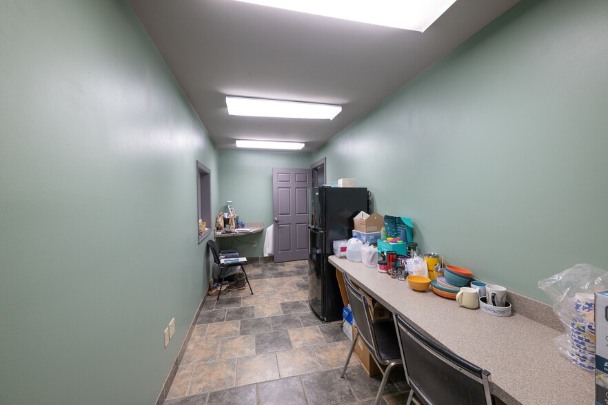 More Photos Of 2003 Route 209, Brodheadsville Auto Dealership For Sale
