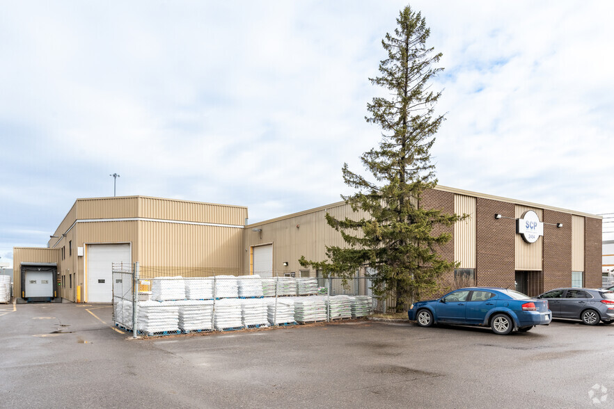 Primary Photo Of 2494 Av Dalton, Québec Warehouse For Sale