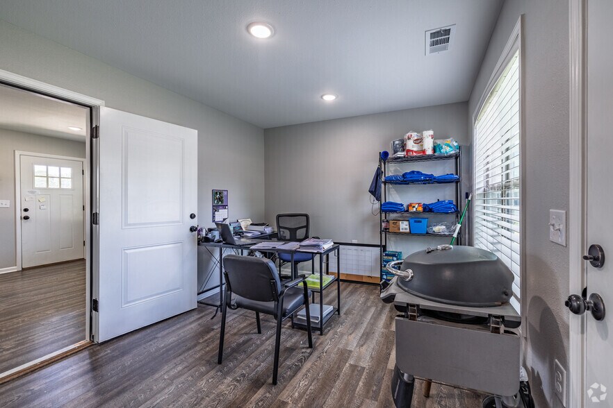 More Photos Of 124 S College St, Mountain Home Apartments For Sale