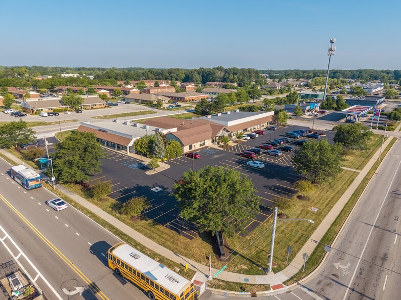 More Photos Of 7401 Coldwater Rd, Fort Wayne Unknown For Lease