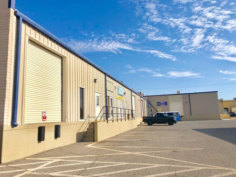 Primary Photo Of 11237 Pellicano Dr, El Paso Showroom For Lease