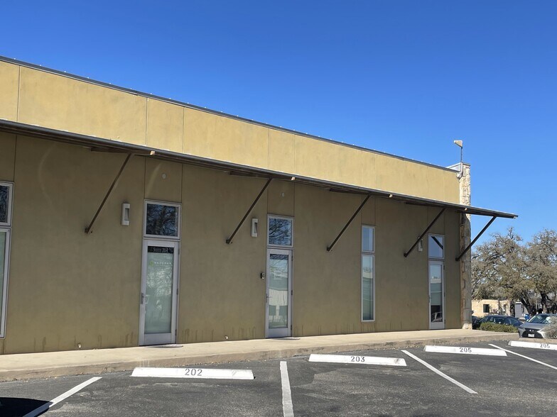 More Photos Of 109 Enterprise Pky, Boerne Loft Creative Space For Lease