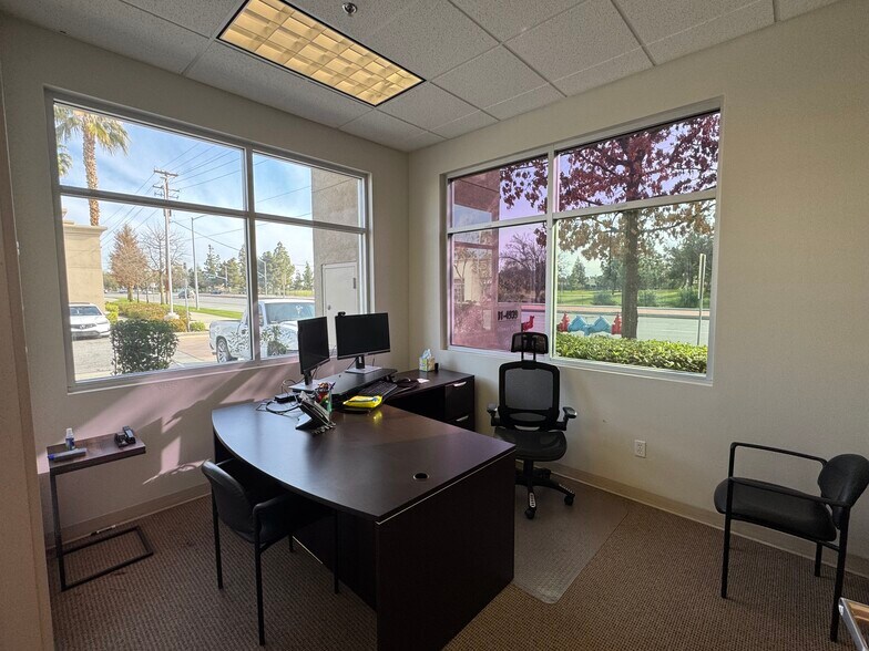 More Photos Of 4801 Calloway Dr, Bakersfield Office For Sale