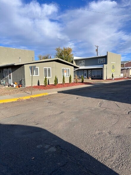 More Photos Of 232 S 7th St, Glasgow Apartments For Sale