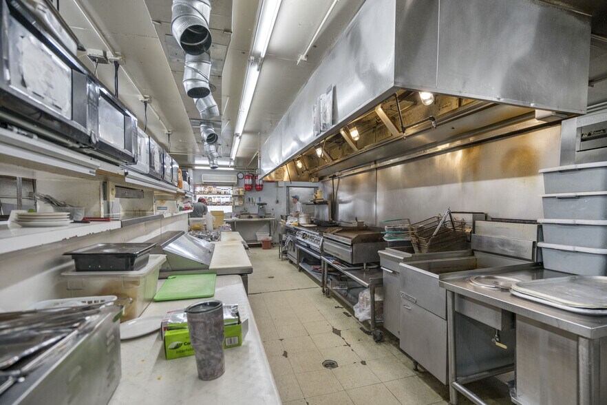 More Photos Of 6605 Hwy 54, Osage Beach Restaurant For Sale