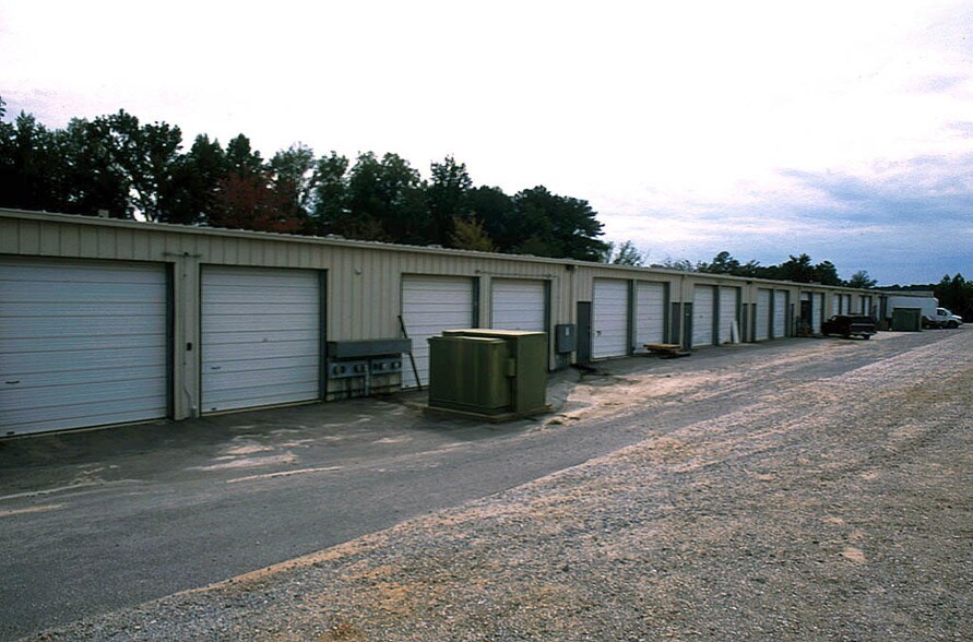 More Photos Of 200 Powell Dr, Raleigh Warehouse For Lease