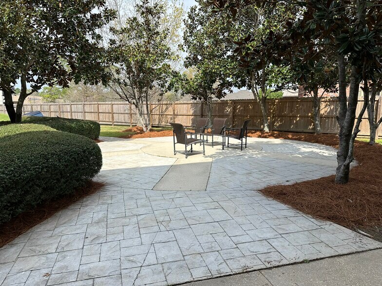 More Photos Of 4750 Sherwood Common Blvd, Baton Rouge Office For Lease