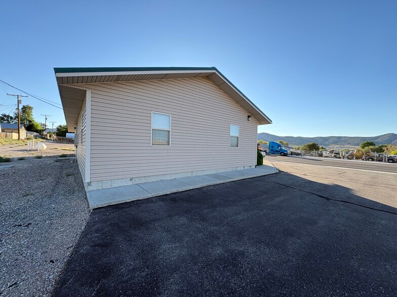 More Photos Of 1380 E Aultman St, Ely Office For Sale