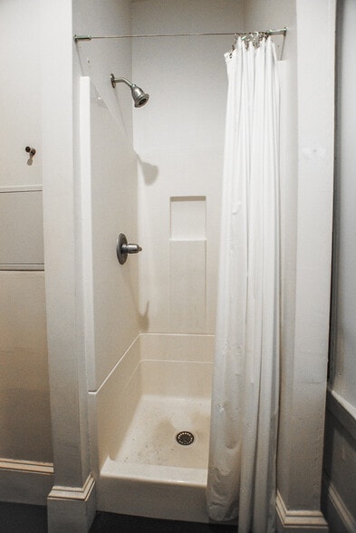 More Photos Of 34 E 25th St, Baltimore Office Residential For Sale