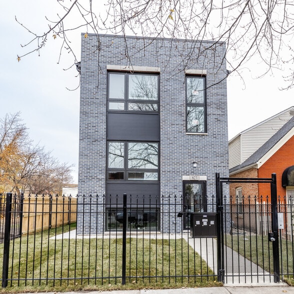 Primary Photo Of 851 Springfield ave, Chicago Apartments For Sale