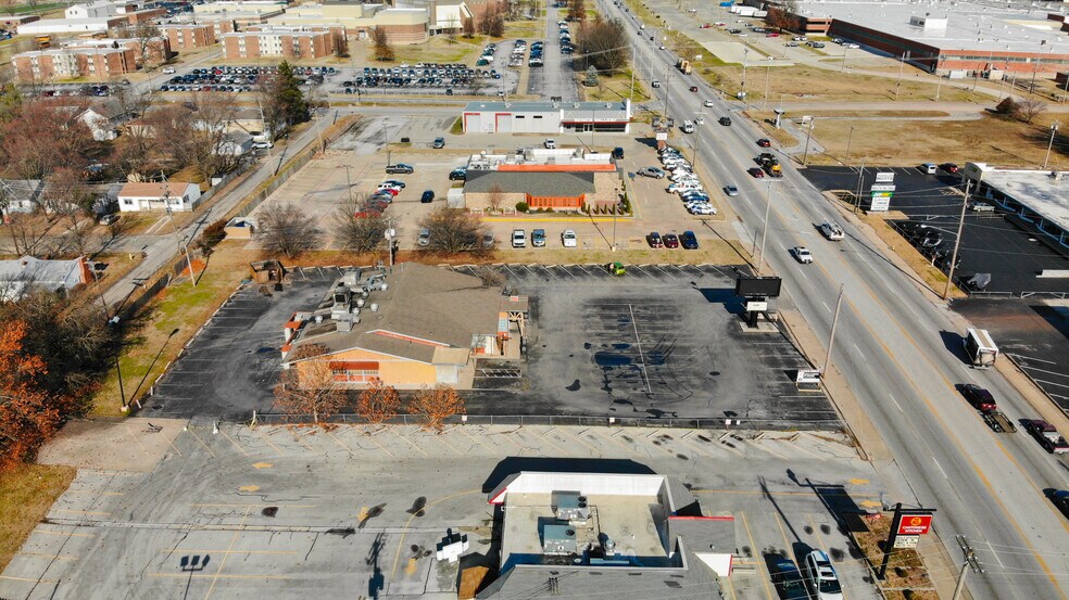 More Photos Of 853 N Glenstone Ave, Springfield Restaurant For Lease