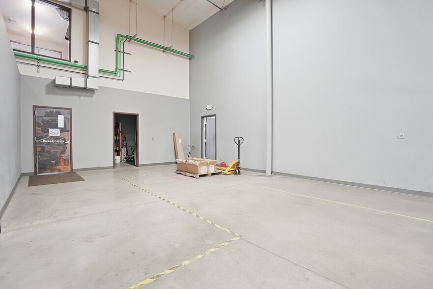 More Photos Of 1151 Industry Rd, Sturgis Manufacturing For Sale