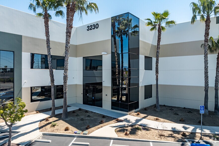 More Photos Of 3230 Cornerstone Dr, Eastvale Warehouse For Lease