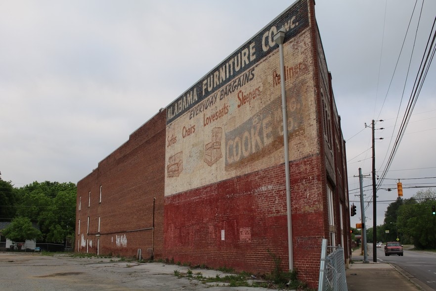 More Photos Of 2200 Glass St, Chattanooga Storefront Retail Residential For Sale
