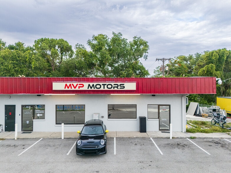 More Photos Of 1900 N Washington Blvd, Sarasota Flex For Sale