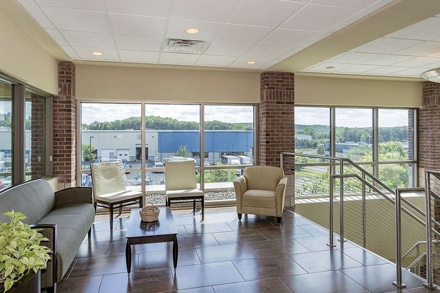 More Photos Of 12 Turnberry Ln, Newtown Office For Lease