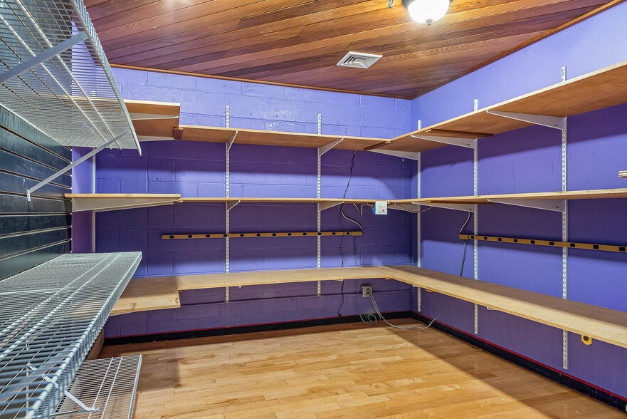 More Photos Of 120 Andover St, Danvers Freestanding For Lease