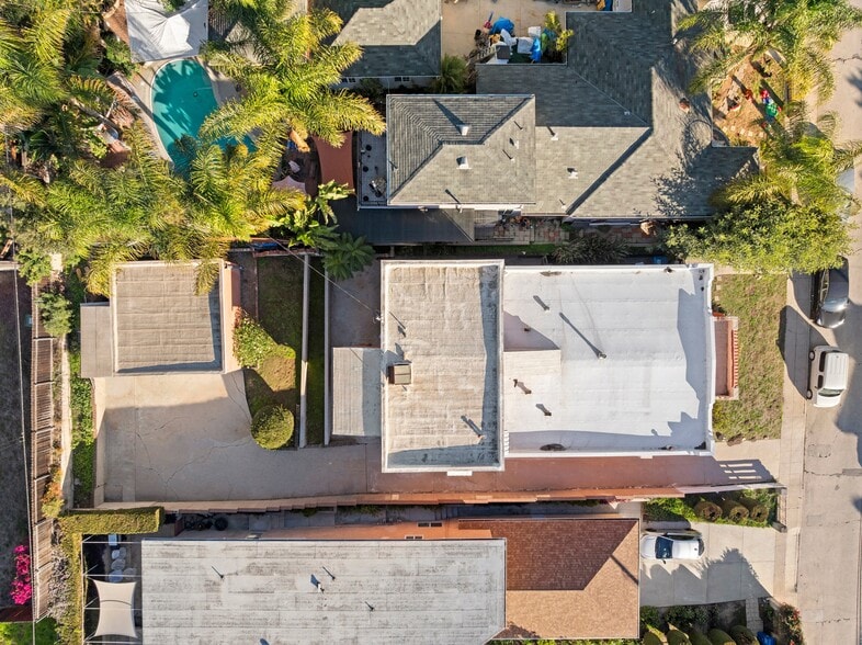More Photos Of 2243 India St, Los Angeles Multifamily For Sale