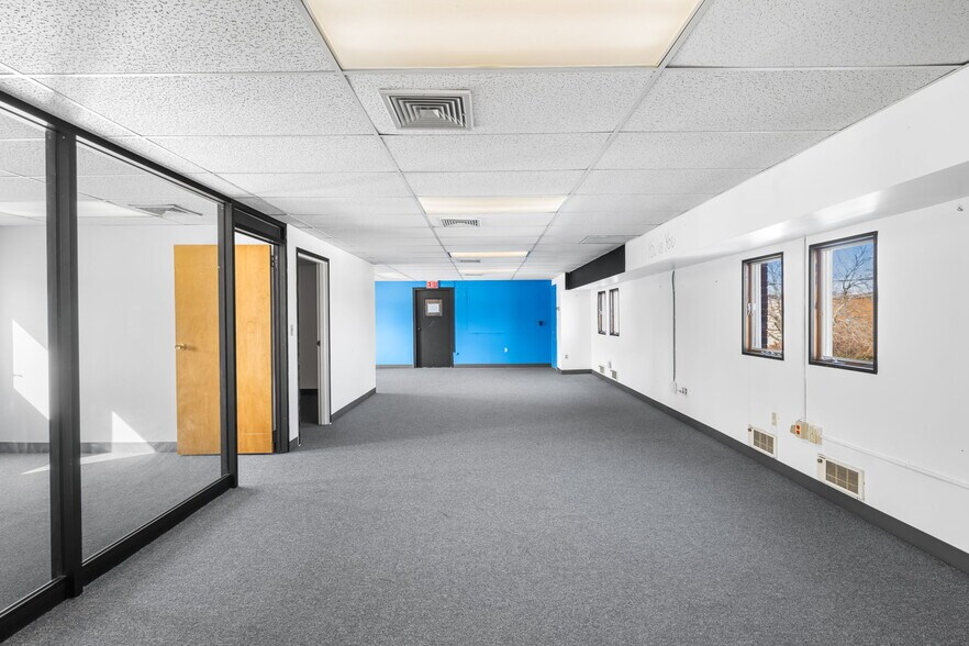 More Photos Of 1399 Washington St, Hanover Office For Sale