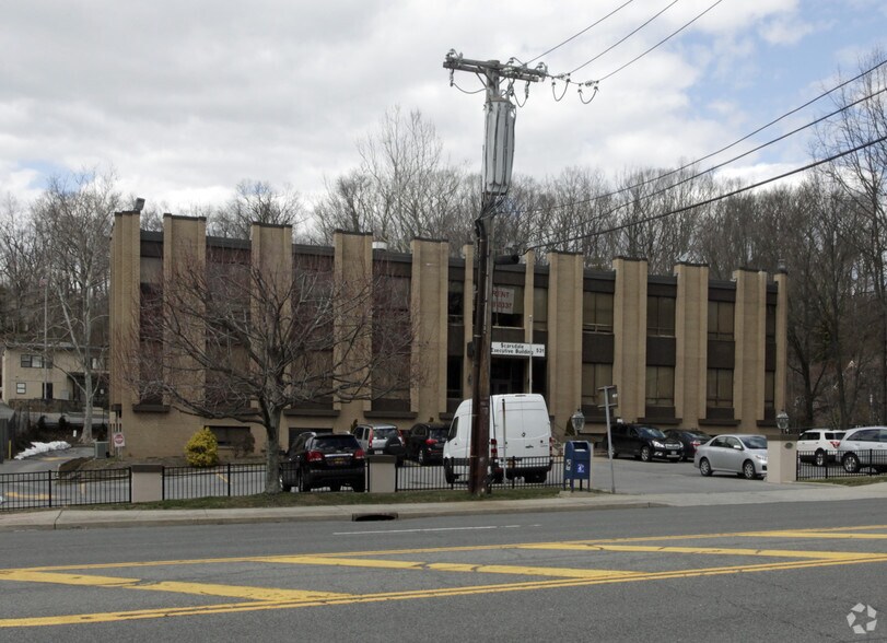 More Photos Of 531 Central Park Ave, Scarsdale Office For Lease