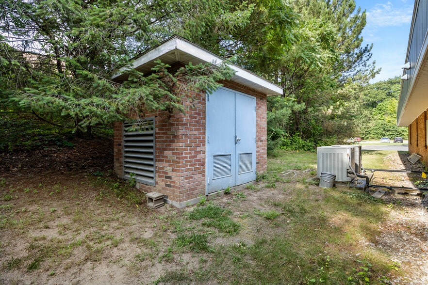 More Photos Of 2 Chelsea Pl, Clifton Park Medical For Sale