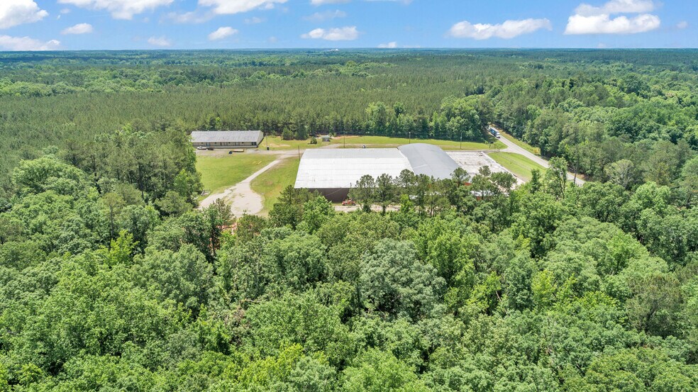 More Photos Of 121 Trotter Industrial Ln, Saluda Warehouse For Lease