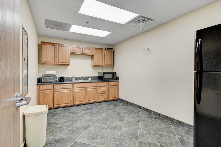 More Photos Of 3470 E Russell Rd, Las Vegas Office For Sale