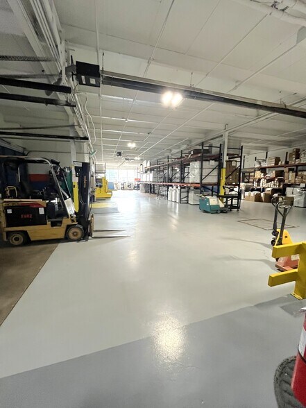 More Photos Of 24800 Lakeland Blvd, Euclid Industrial For Sale