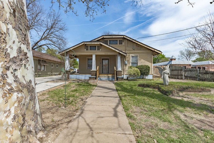 More Photos Of , Waxahachie Unknown For Sale