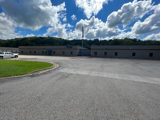 More Photos Of 5000 Elk River Rd S, Elkview Unknown For Lease