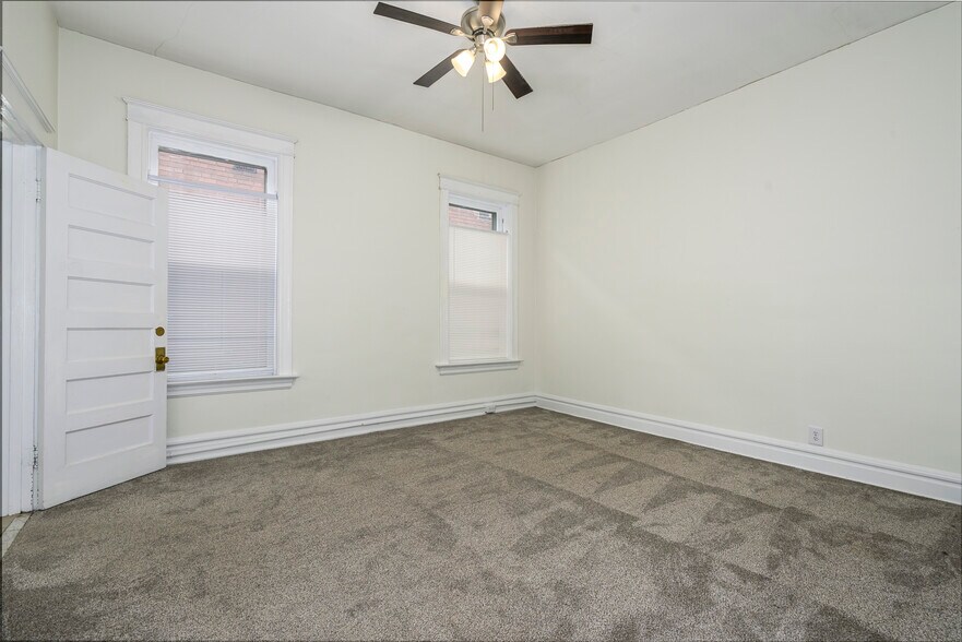 More Photos Of 4374-4382 W Pine Blvd, Saint Louis Office For Sale