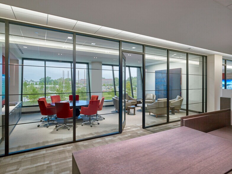 More Photos Of 201 Rouse Blvd, Philadelphia Medical For Lease