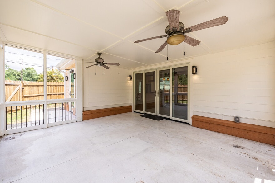 More Photos Of 1651 Pryor Rd SW, Atlanta Loft Creative Space For Sale