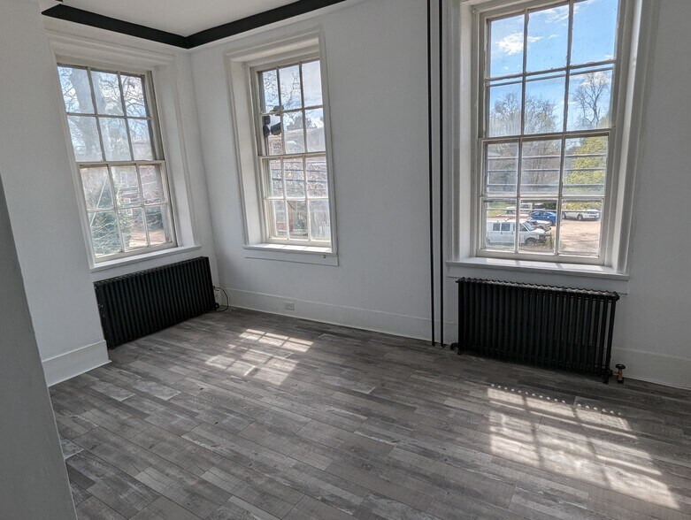 More Photos Of 82 W Broadway, Salem Apartments For Sale