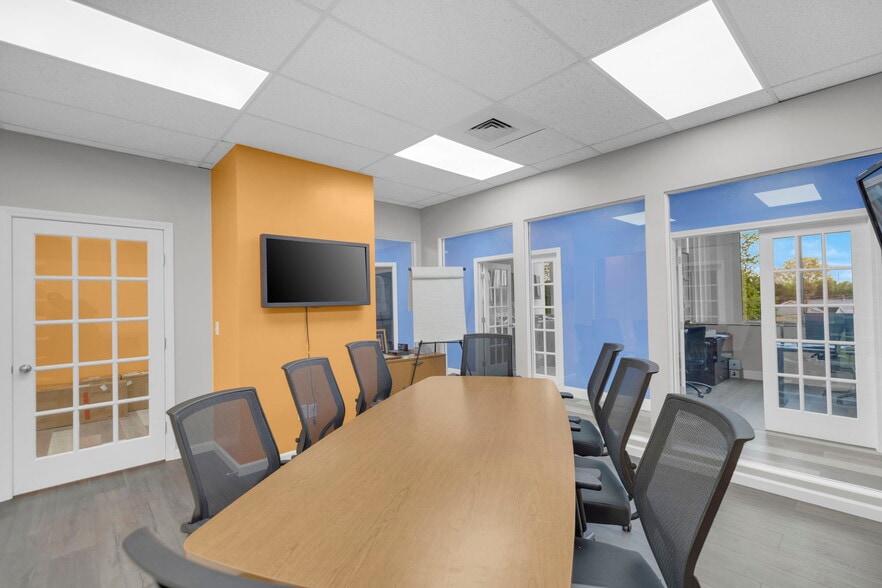 More Photos Of 2049 Silas Deane Hwy, Rocky Hill Medical For Lease