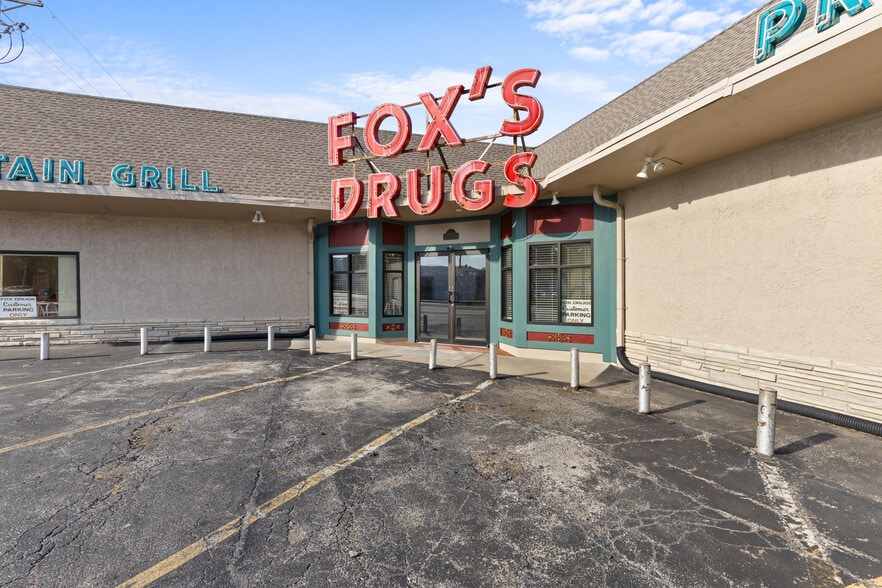 More Photos Of 10004 E 63rd St, Raytown General Retail For Sale