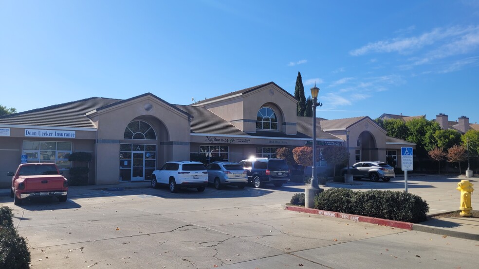 More Photos Of 1444 W Main St, Ripon Medical For Lease