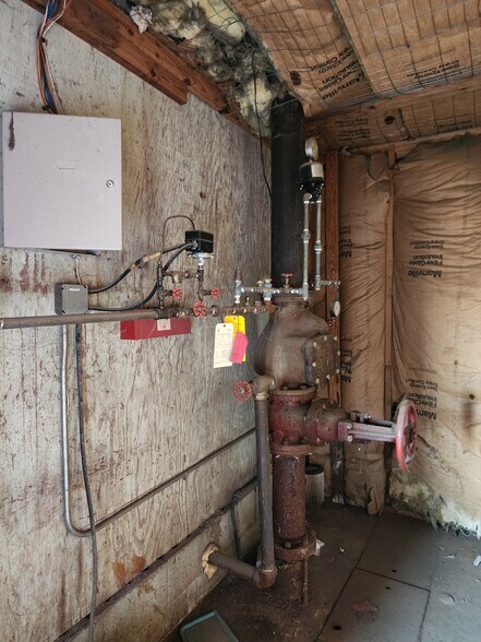 More Photos Of 801 Gold street St, Rocky Mount Industrial For Sale