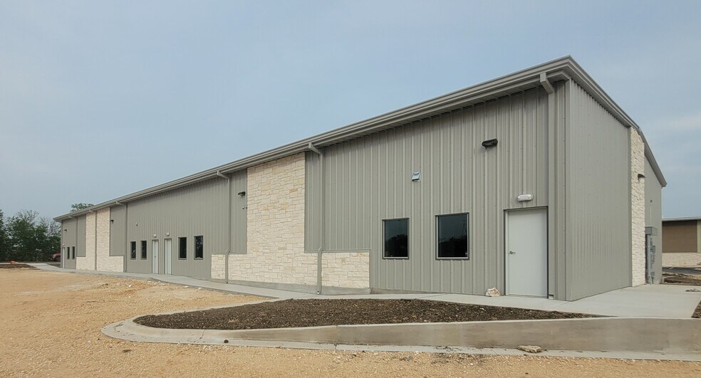 More Photos Of 161 Weldon Johnson Way, Kyle Industrial For Lease