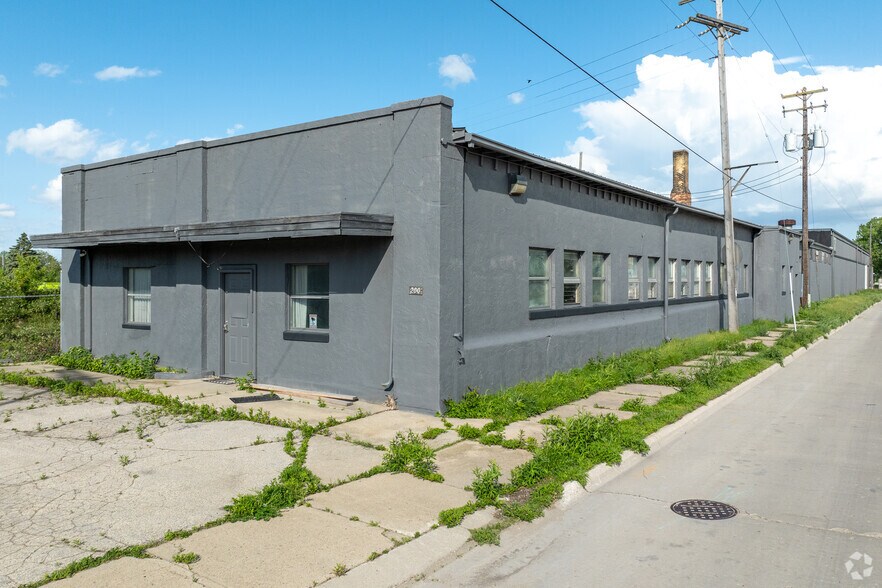 Primary Photo Of 200 9th St, Green Bay Warehouse For Lease