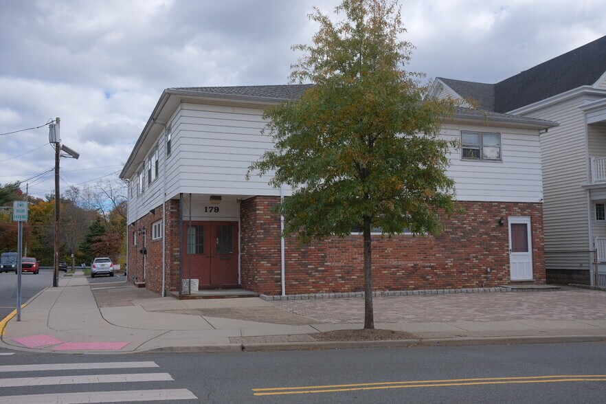 More Photos Of 179 Lafayette Ave, Hawthorne Medical For Lease