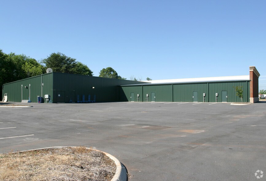More Photos Of 845 S Buncombe Rd, Greer General Retail For Sale