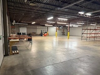 More Photos Of 220 4th Ave, Rochelle Warehouse For Lease