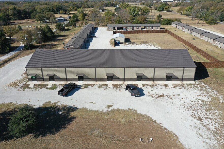 Primary Photo Of 615 FM 371, Gainesville Showroom For Lease