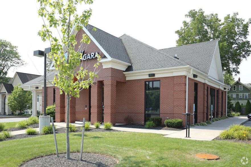 More Photos Of 1655 Monroe Ave, Rochester Bank For Sale